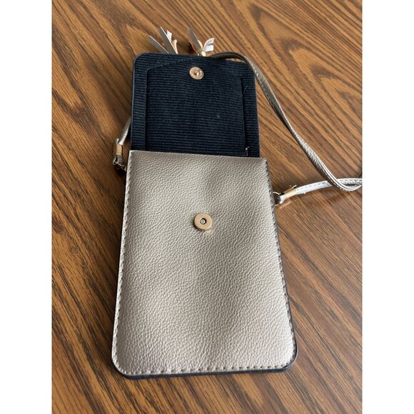 Crossbody bag with tassels and clear cell phone pouch - Picture 10 of 10